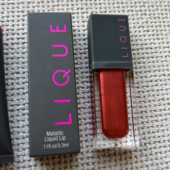 Lique 2pc lipstick set new in box sealed colors blushing and scandal - Picture 4 of 5